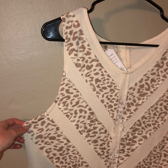 The Mya Leopard Dress - Picture 2 of 2